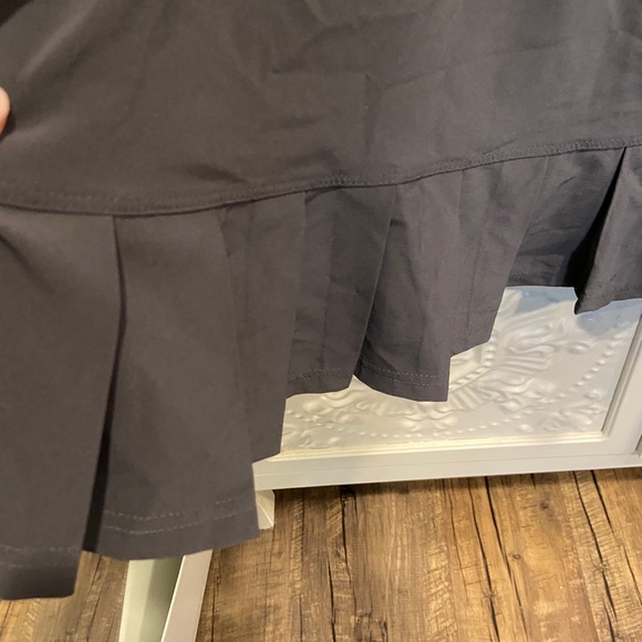 Bole tennis skirt- size large - Picture 2 of 5